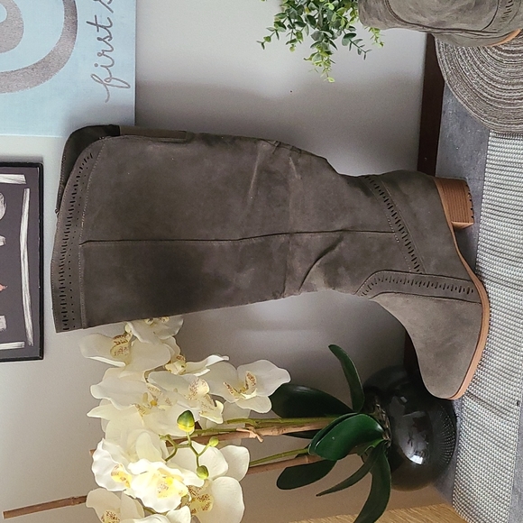 Ashley Stewart Size 12 Wide knee high boots. Color: Olive Green. New/never worn - Picture 4 of 4